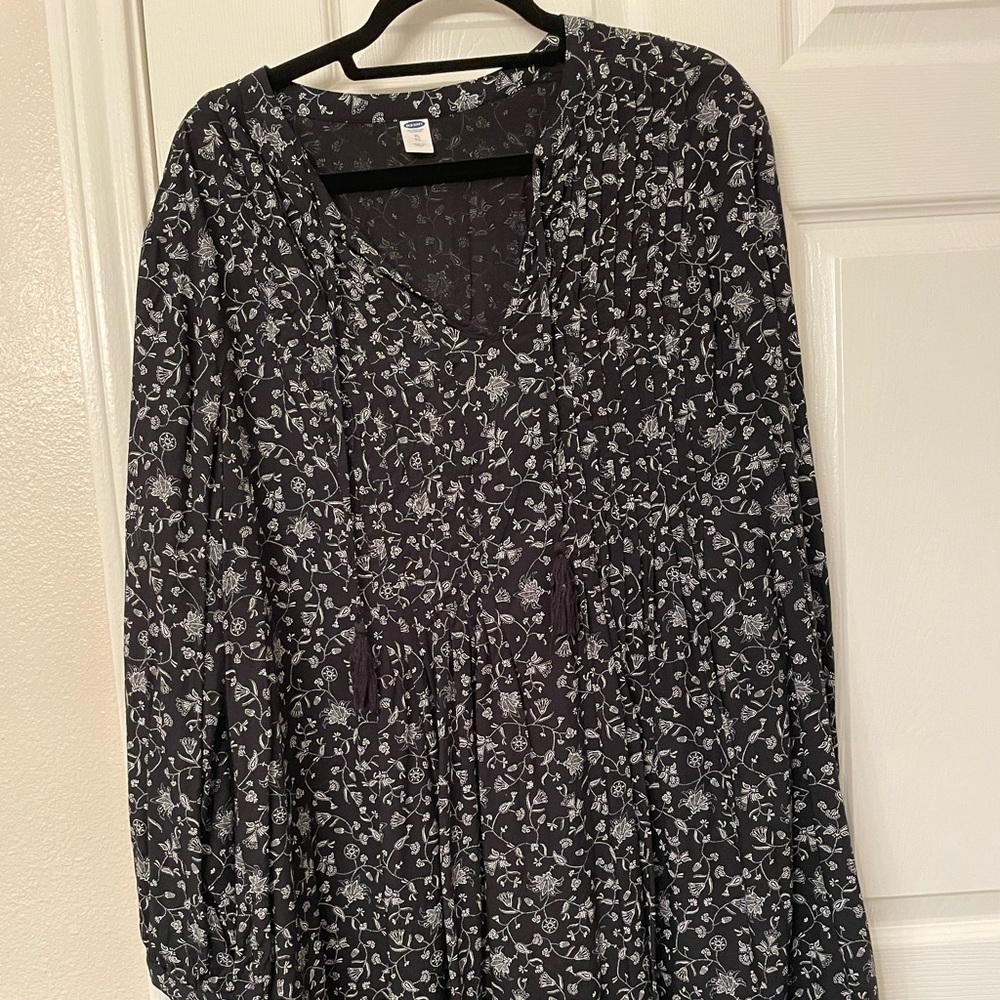 Old navy XL, long sleeved dress, paisley pattern